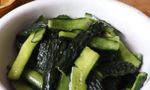 吃绿瓜什么梗,揭秘网络流行语的神奇魅力