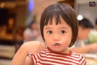 娱乐吃瓜酱女儿懂事,懂事背后的温馨故事